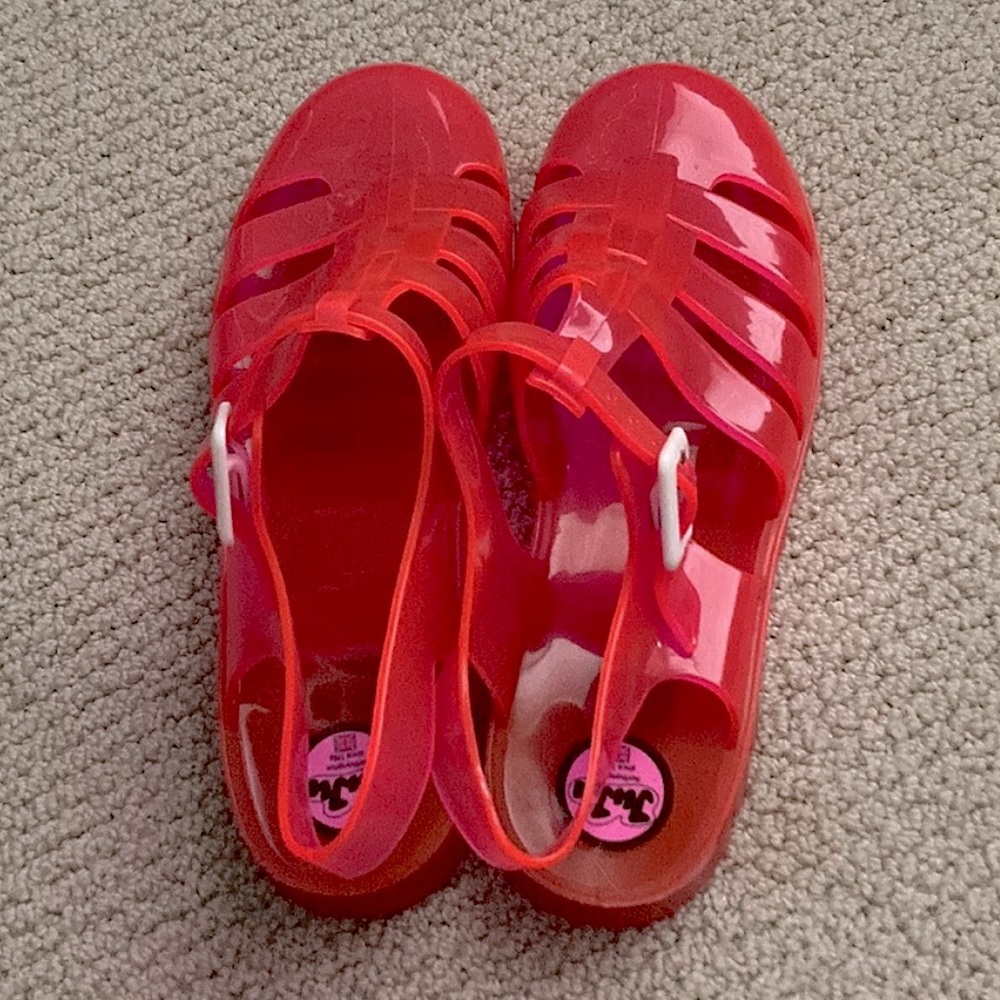 JuJu JELLY Sandals in bright/hot PINK Like New US 8 (UK 6)